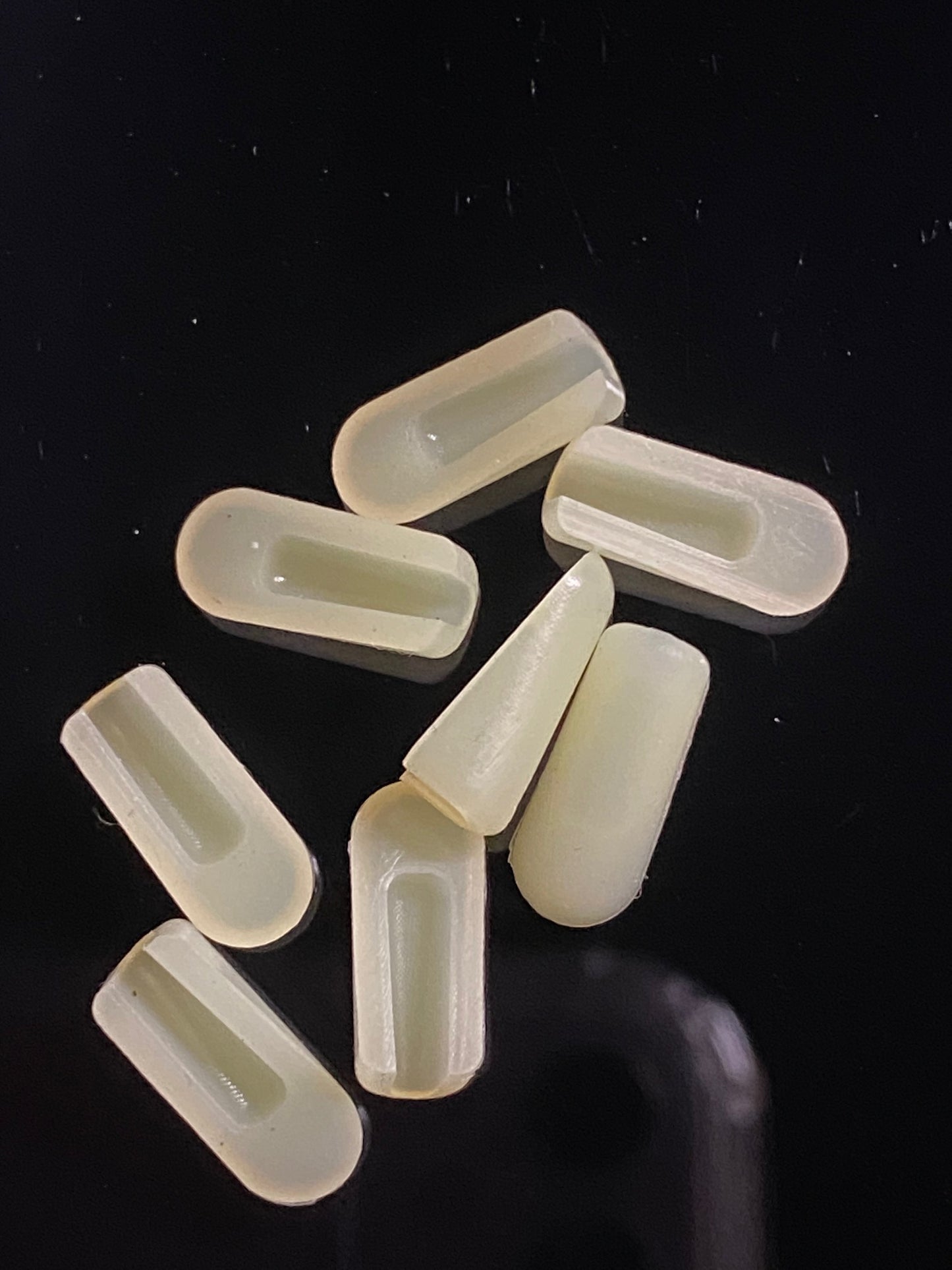 yellow end caps viewed from all sides