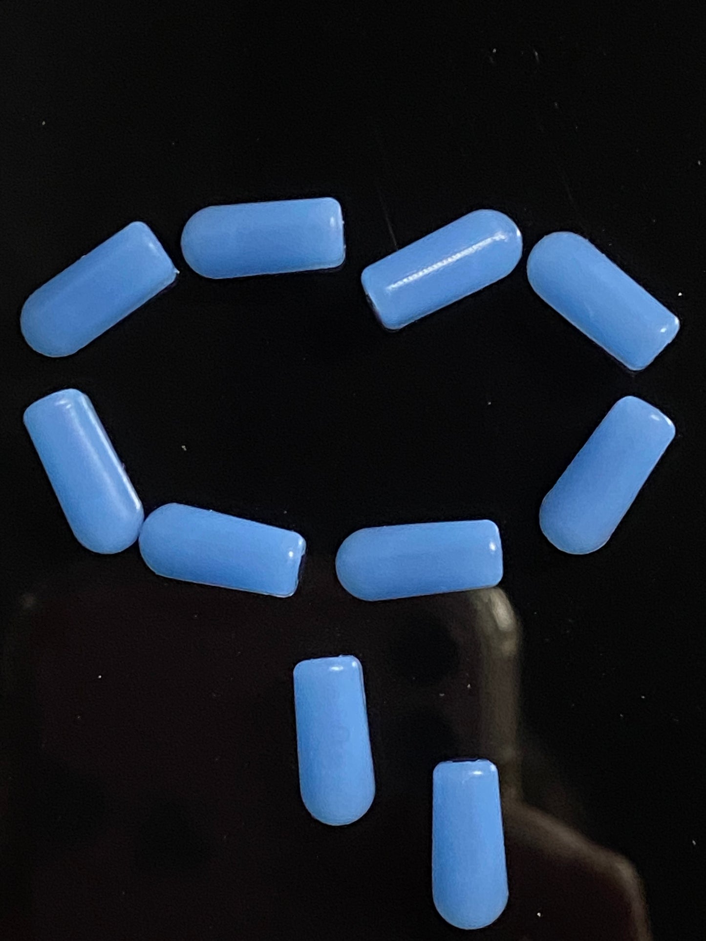 Dark blue end caps. make your cloud perfect!