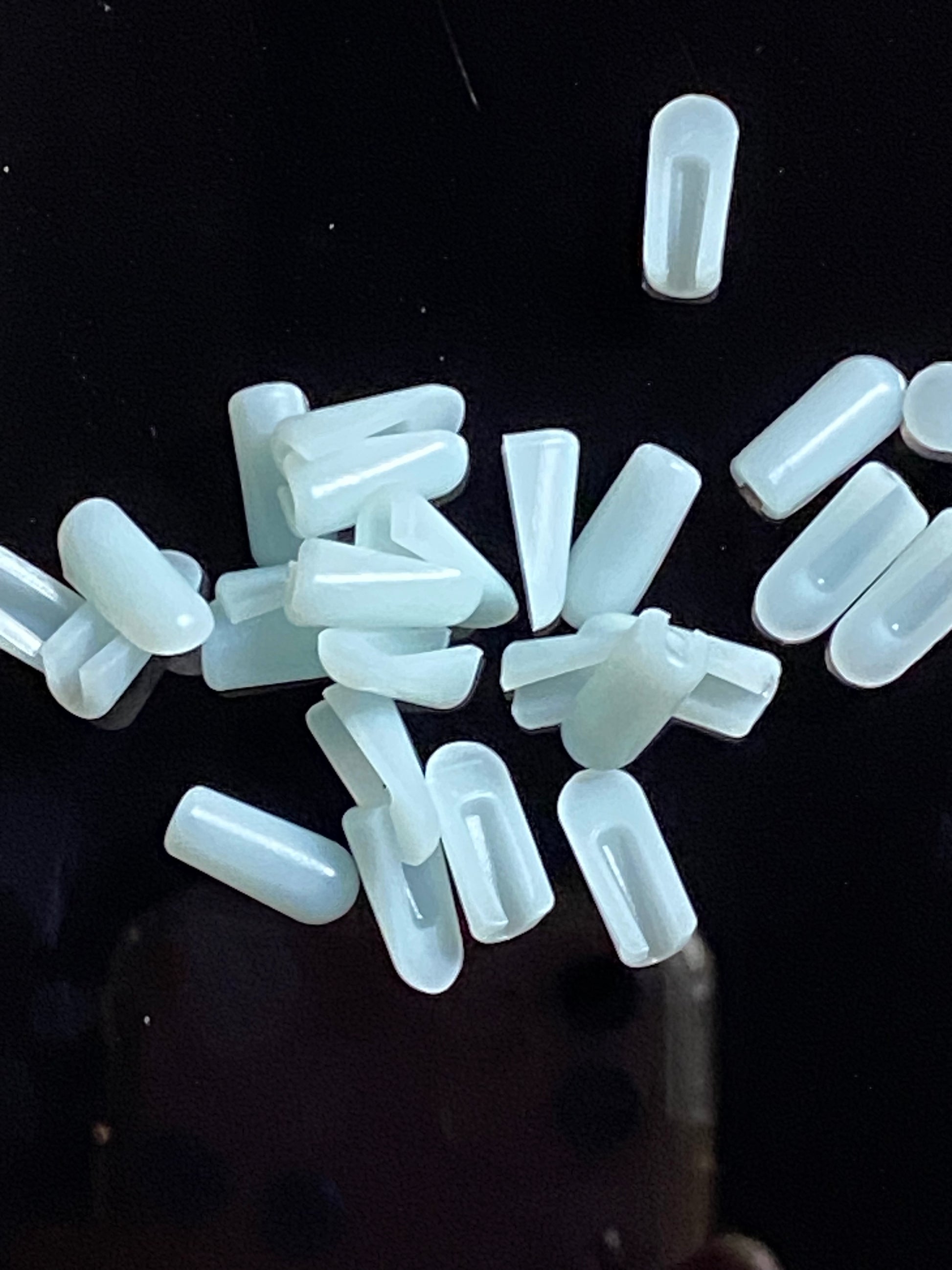 ice blue silicone end caps. view from all sides