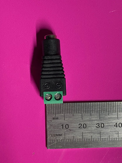 Female connector with measurements of base