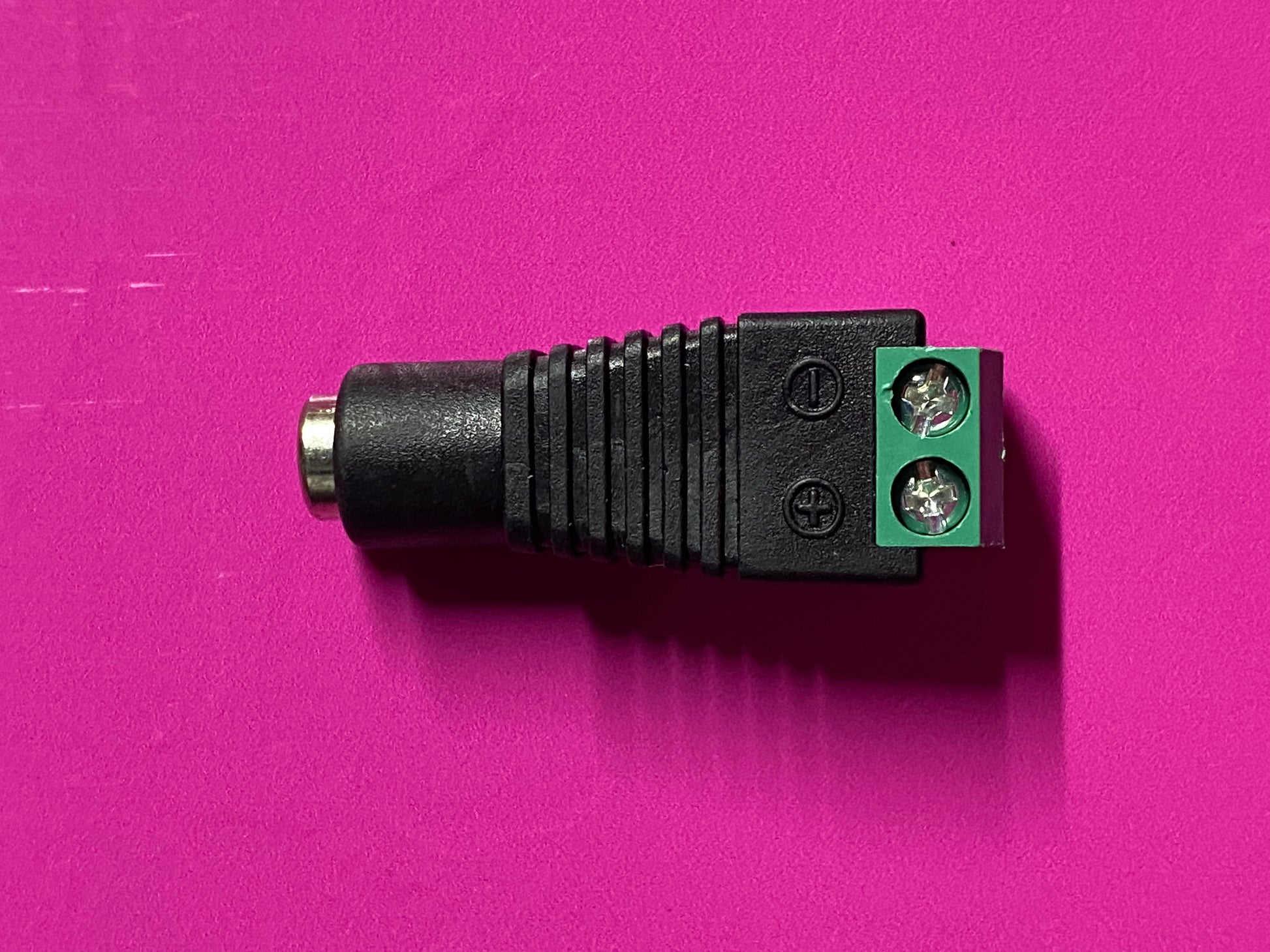 Female connector side view.